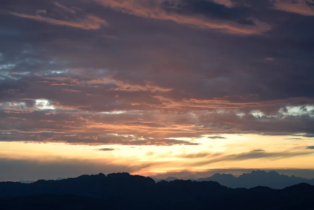 Lever de soleil au charmant Som